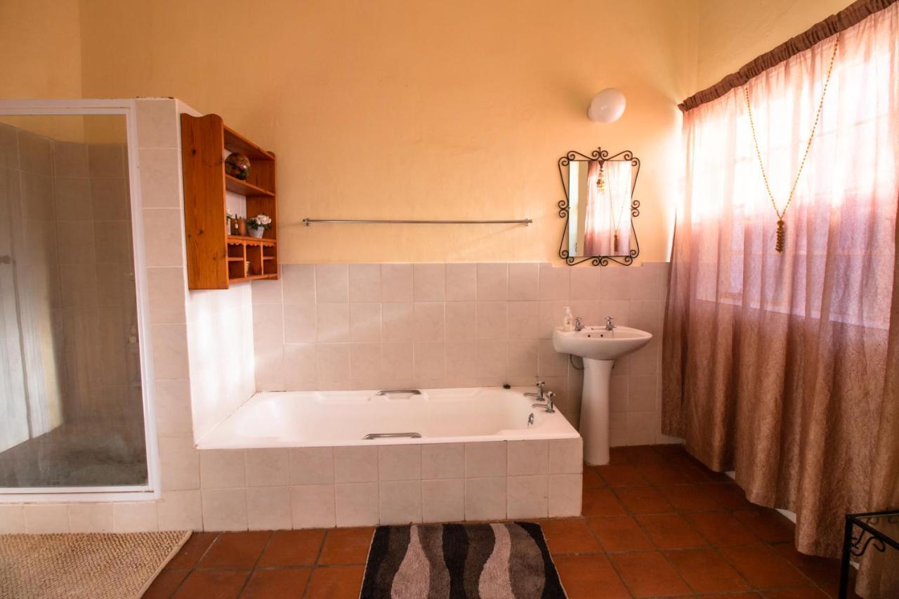 Jennis Place Graaff-Reinet Extérieur photo